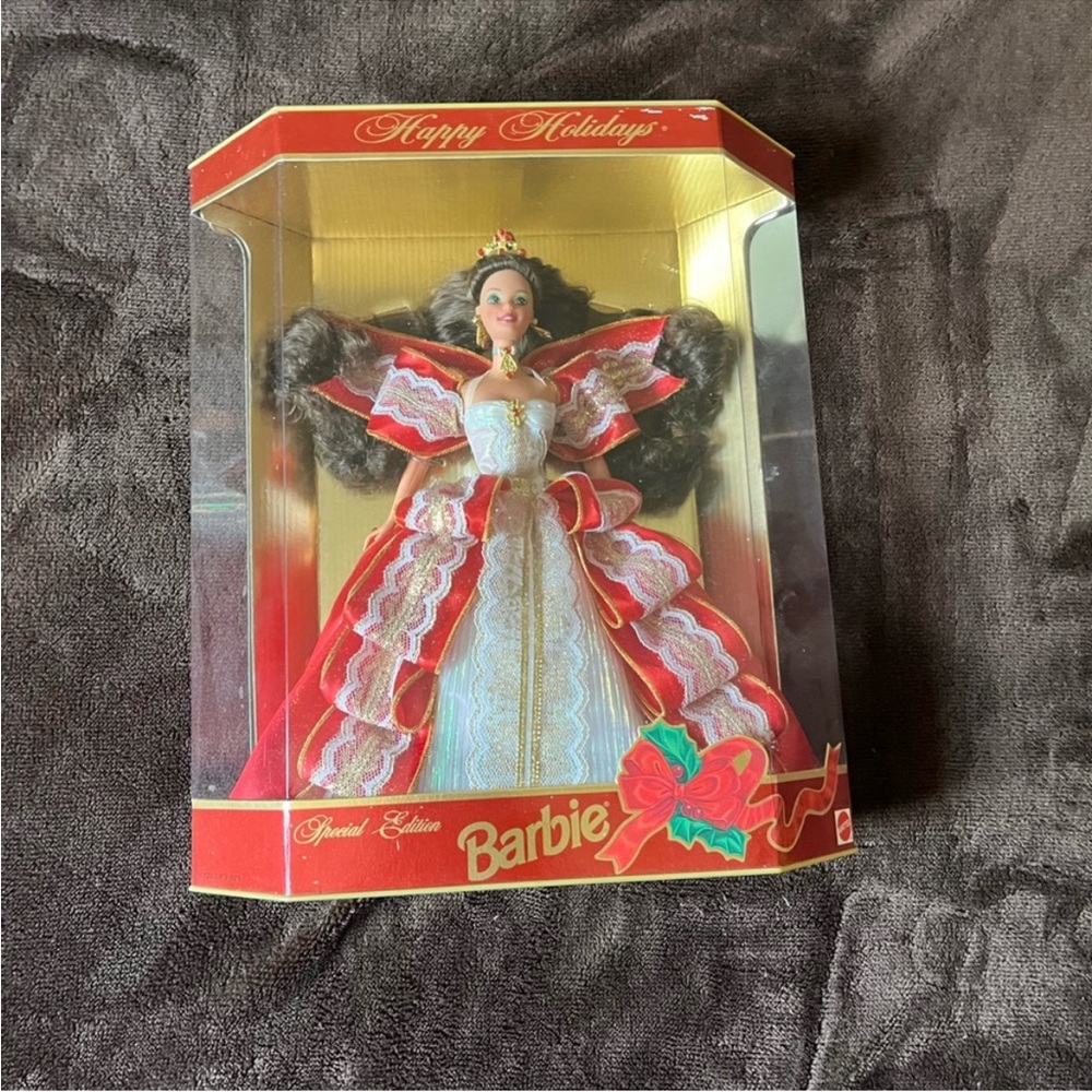 NIB Happy Holiday Special Edition 1997 Barbie RARE